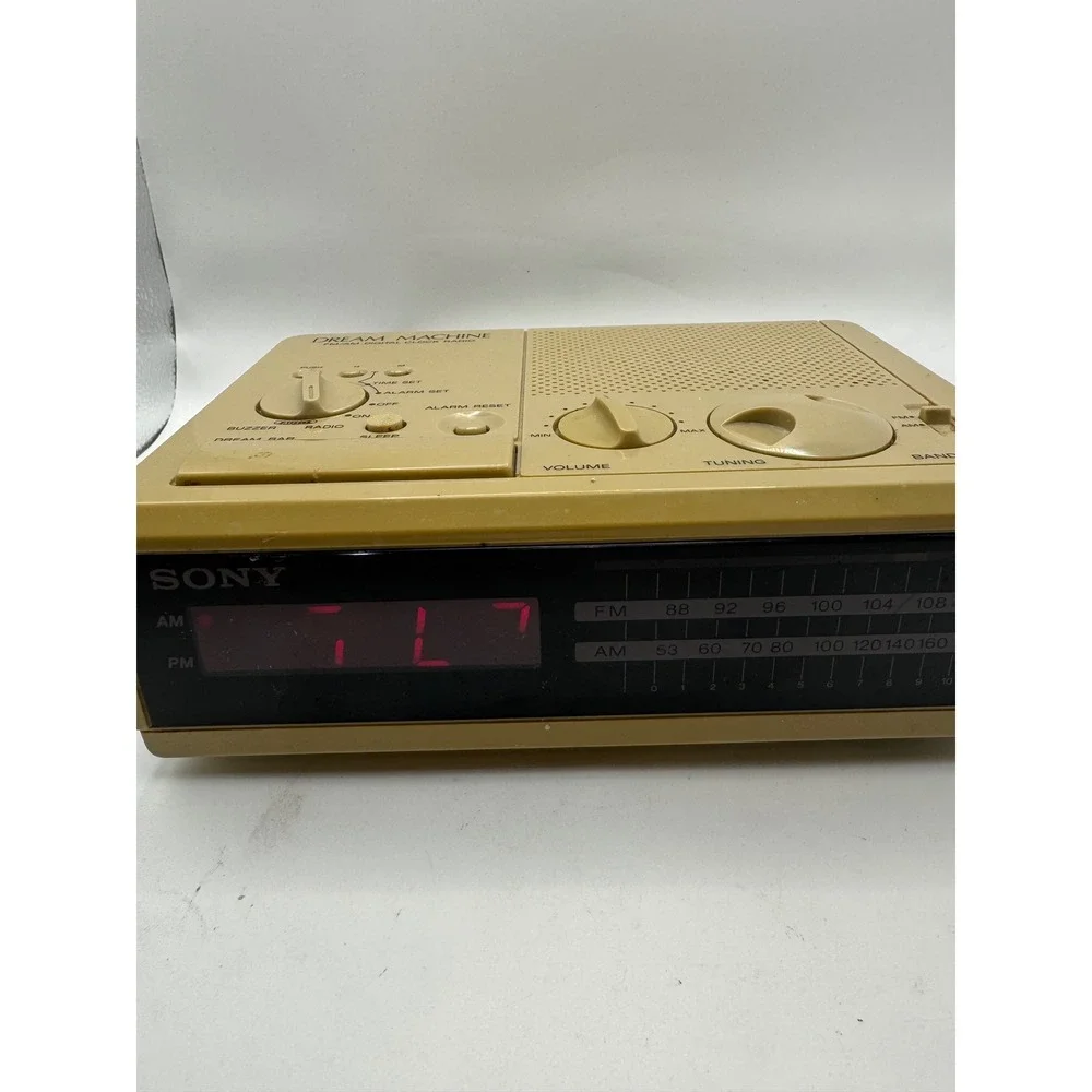 Sony Dream Machine ICF-C2W FM AM Digital Clock Radio Vintage Tan Bedside Alarm